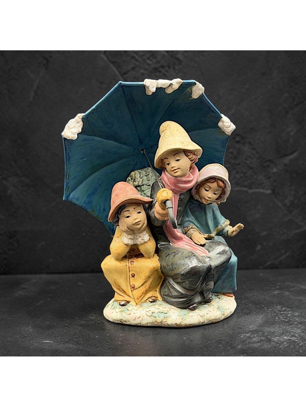 Rare Vtg Large Lladro #3513 Three Under Umbrella A Wintry Day Gres Figurine 10"